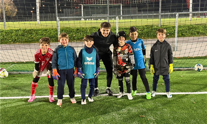 Junioren F: Besuch vom Herren 1 Torhüter
